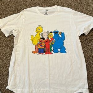 Uniqlo Kaws Sesame Street Tee Cookie Monster Sz XL